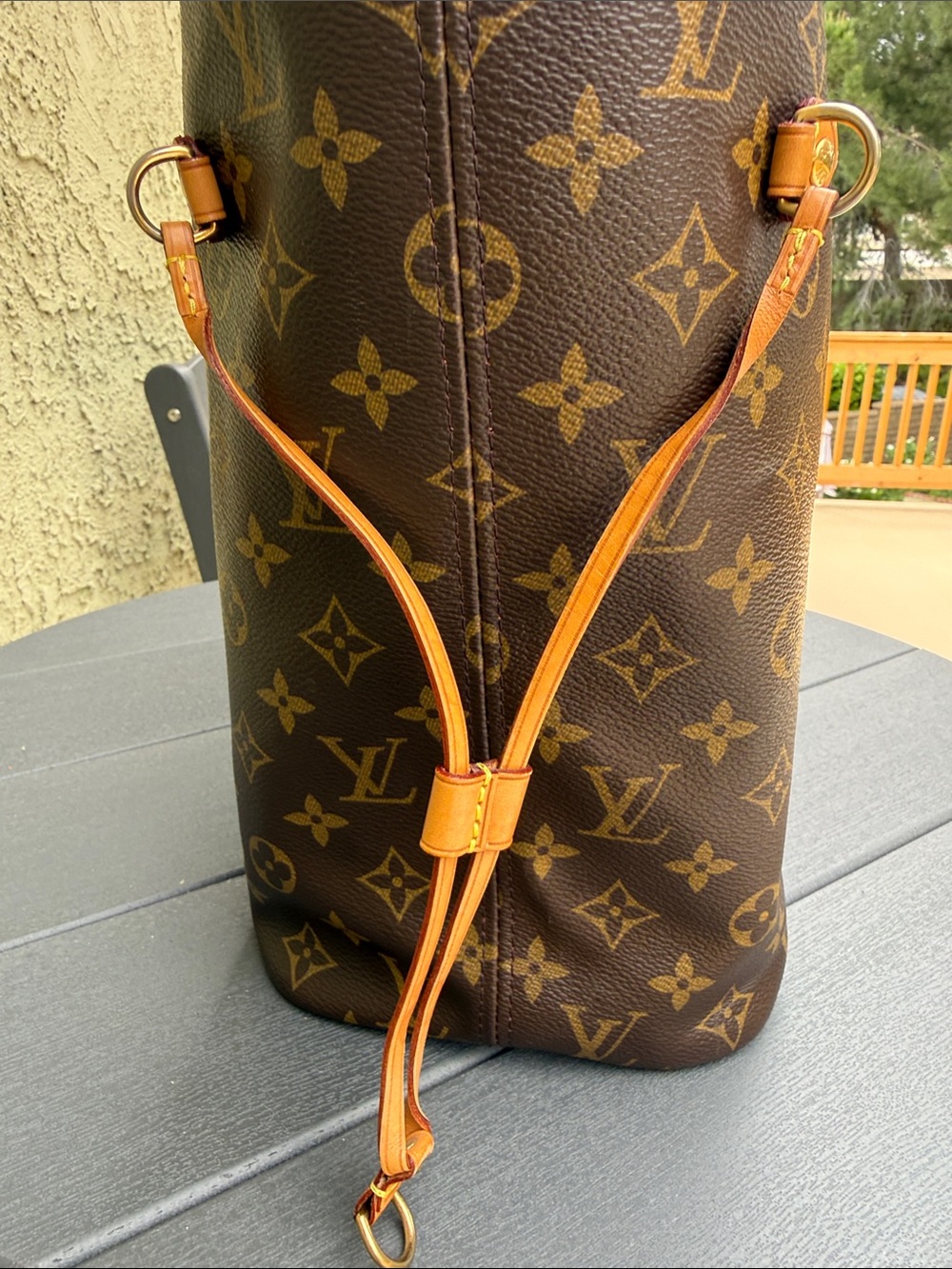 🔥 Authentic Louis Vuitton Limited Edition Pink V Neverfull MM with Pouch COA - Picture 6 of 17